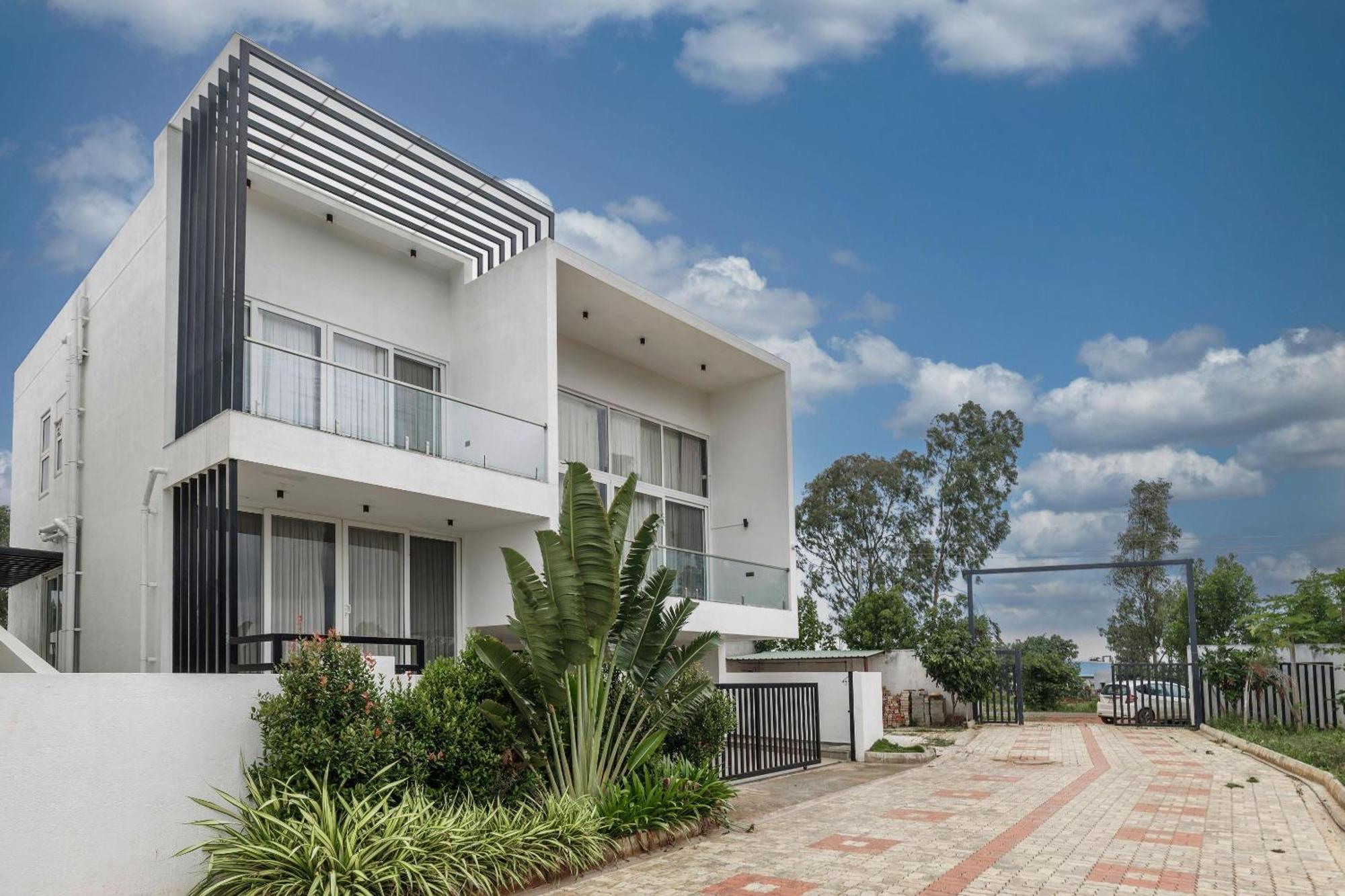 Celestial Sapphire Villa Pvt Pool Veg Food 4Bhk Dod Ballāpur المظهر الخارجي الصورة