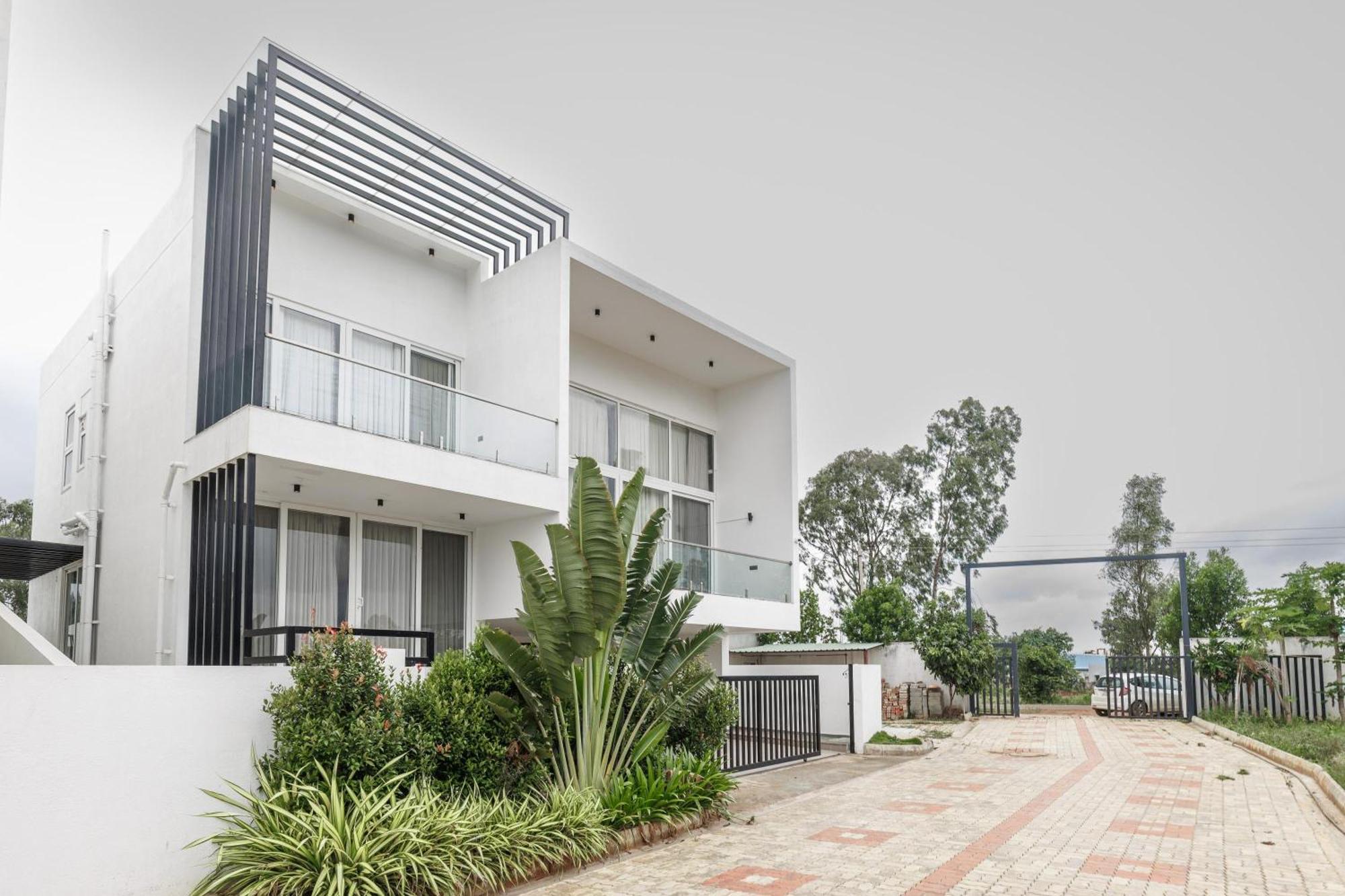 Celestial Sapphire Villa Pvt Pool Veg Food 4Bhk Dod Ballāpur المظهر الخارجي الصورة