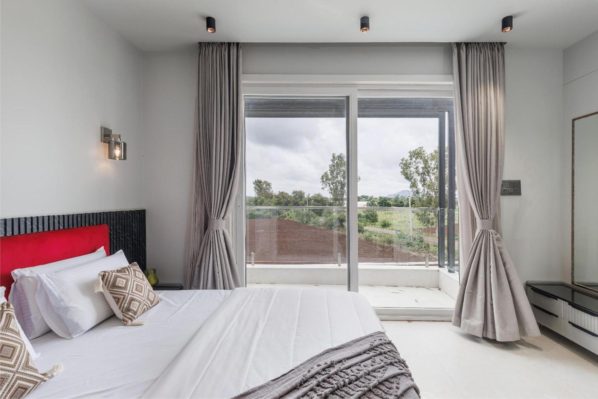 Celestial Sapphire Villa Pvt Pool Veg Food 4Bhk Dod Ballāpur المظهر الخارجي الصورة